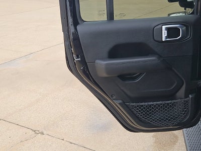 2021 Jeep Wrangler Unlimited Sahara Altitude