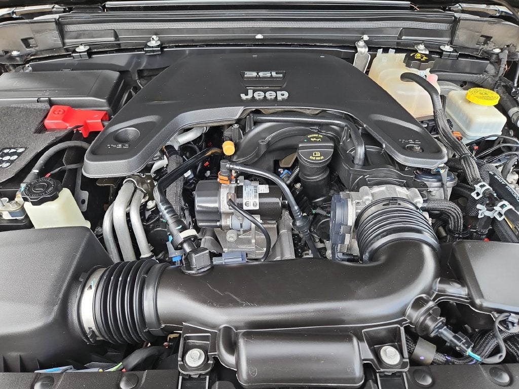 2021 Jeep Wrangler Unlimited Sahara Altitude