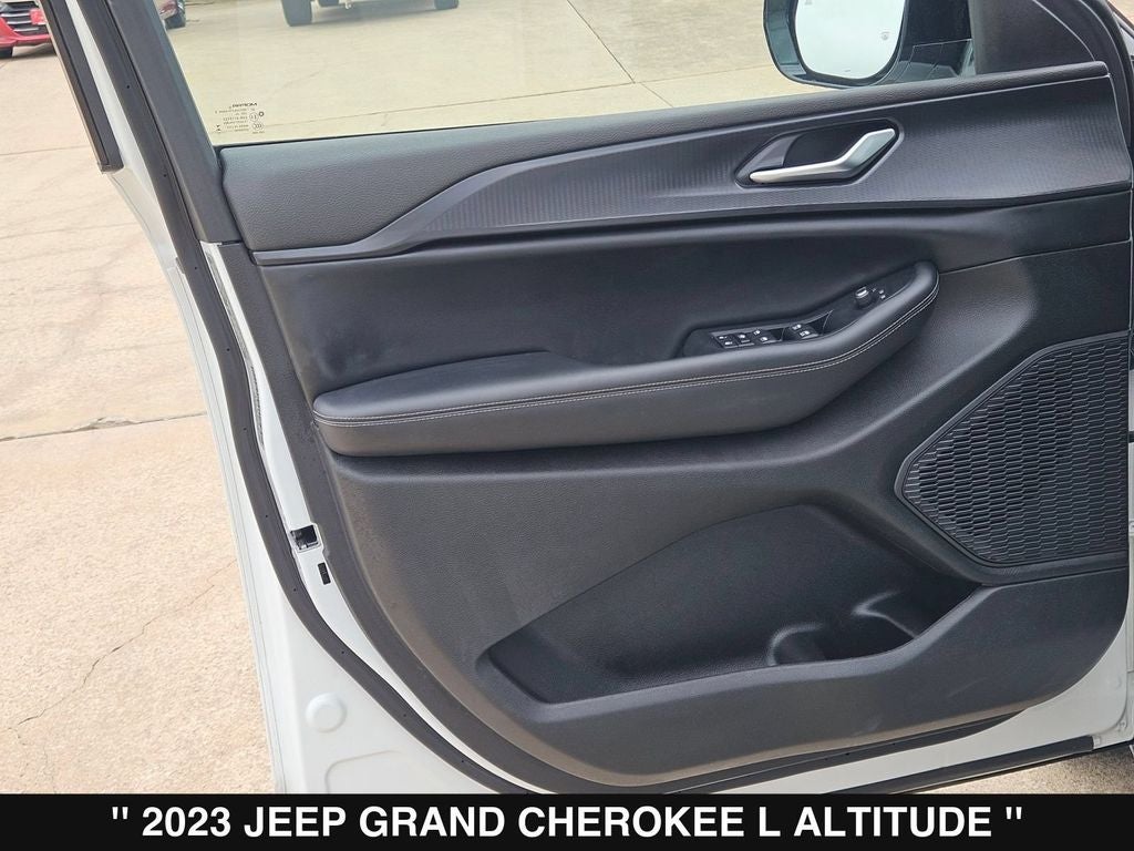 2023 Jeep Grand Cherokee L Altitude