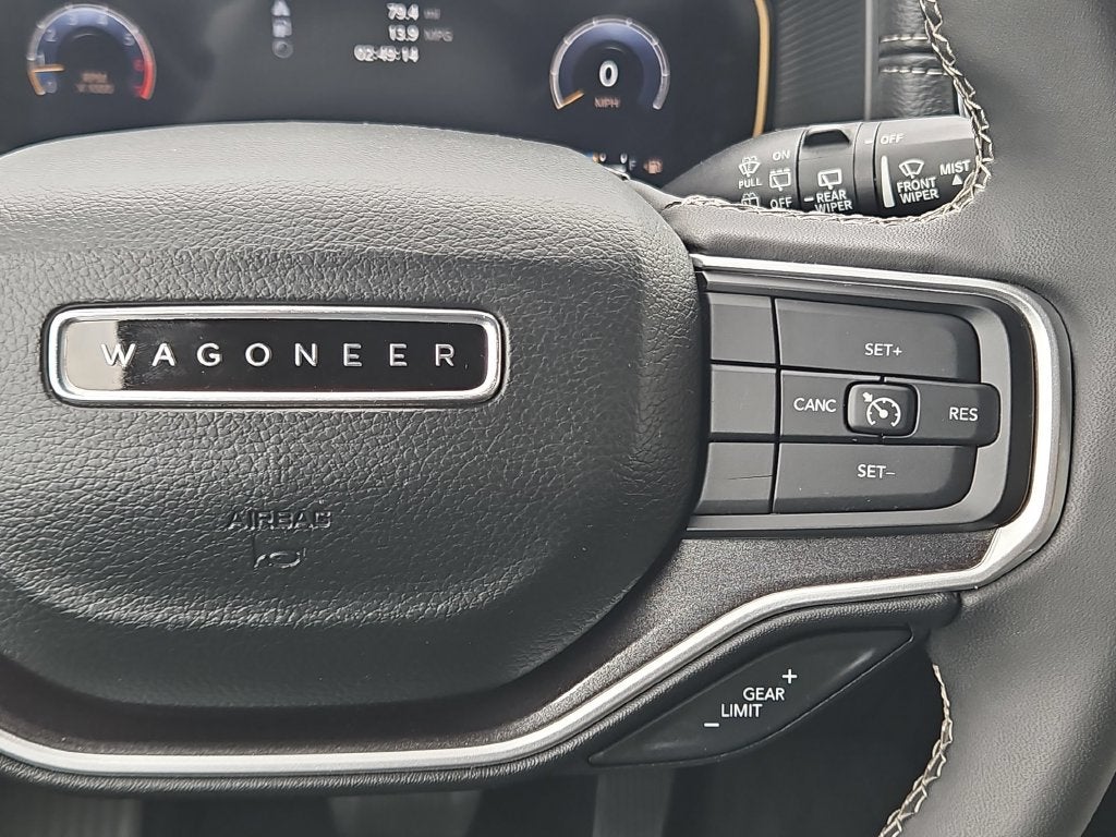 2023 Jeep Wagoneer Base