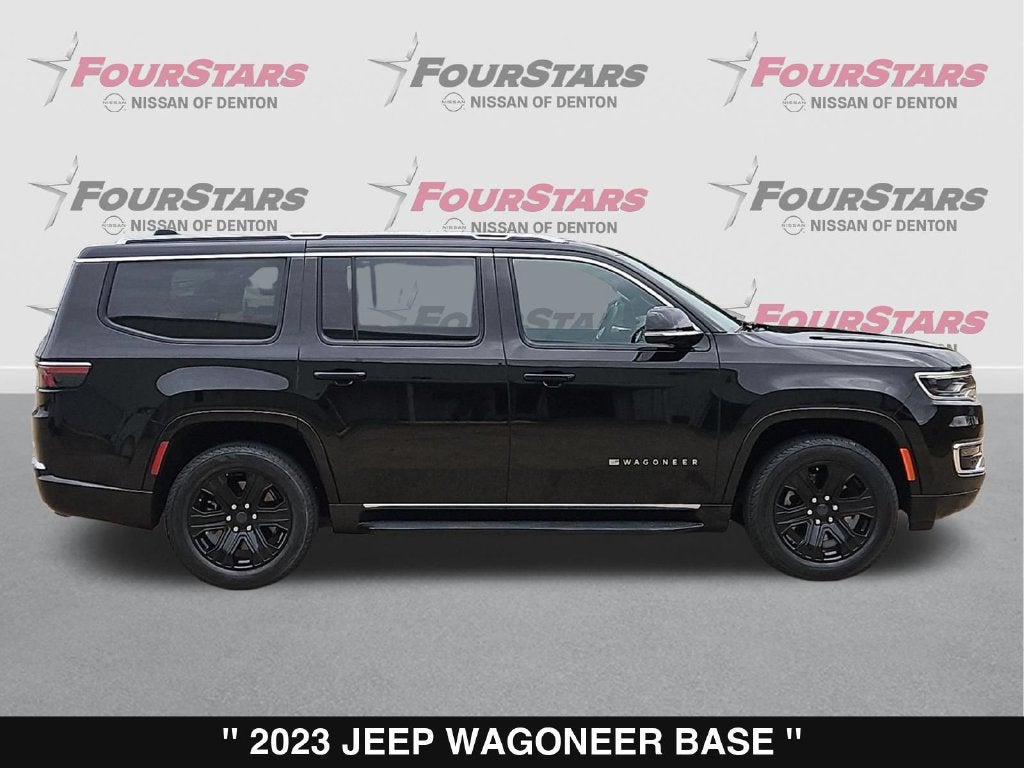 2023 Jeep Wagoneer Base