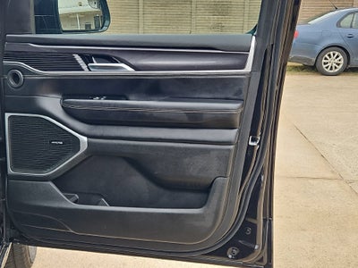 2023 Jeep Wagoneer Base