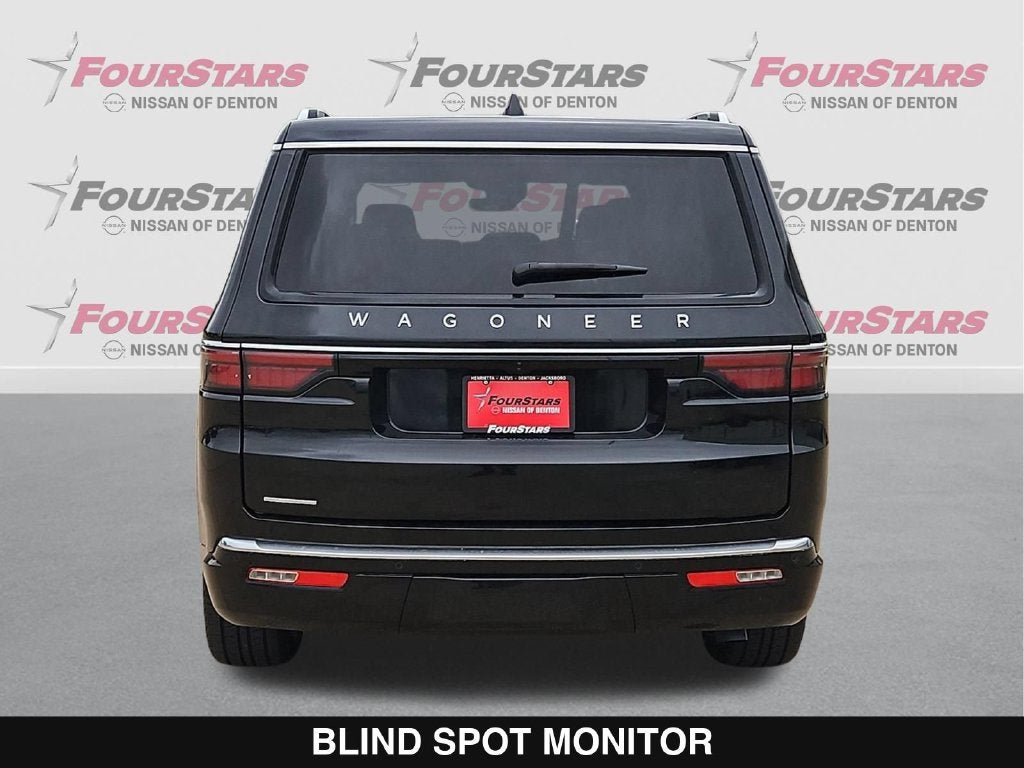 2023 Jeep Wagoneer Base