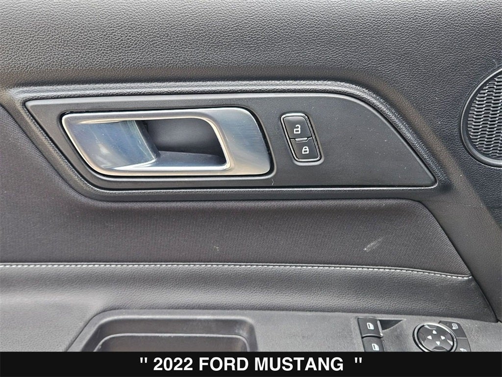 2022 Ford Mustang EcoBoost