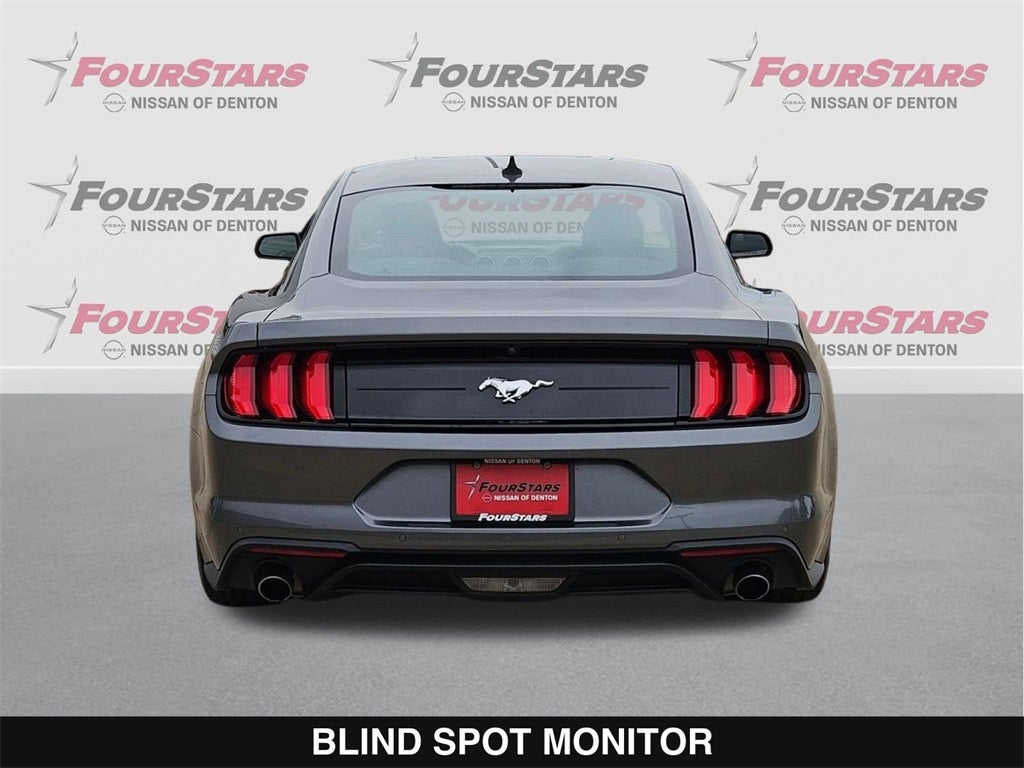 2022 Ford Mustang EcoBoost