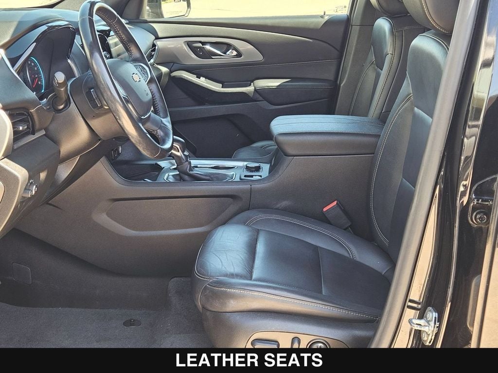 2022 Chevrolet Traverse LT Leather