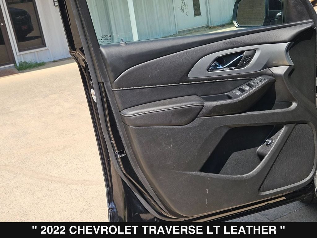 2022 Chevrolet Traverse LT Leather