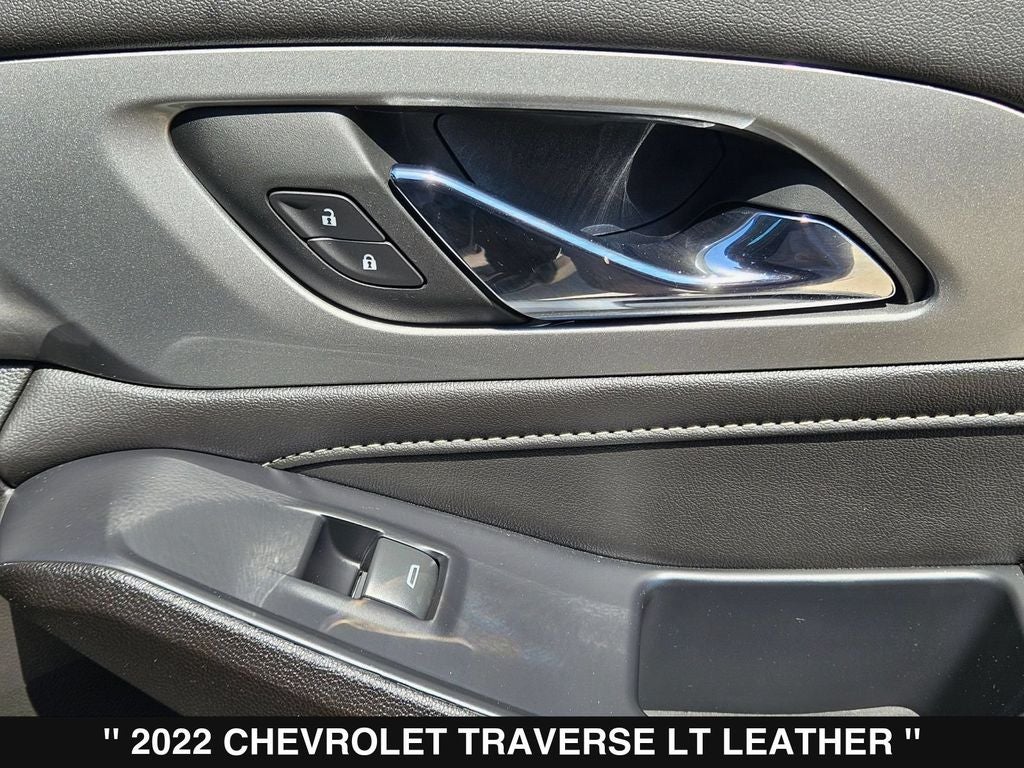 2022 Chevrolet Traverse LT Leather