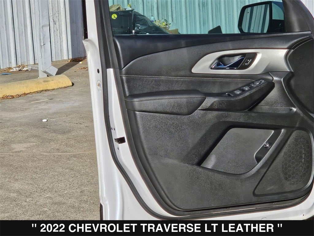 2022 Chevrolet Traverse LT Leather