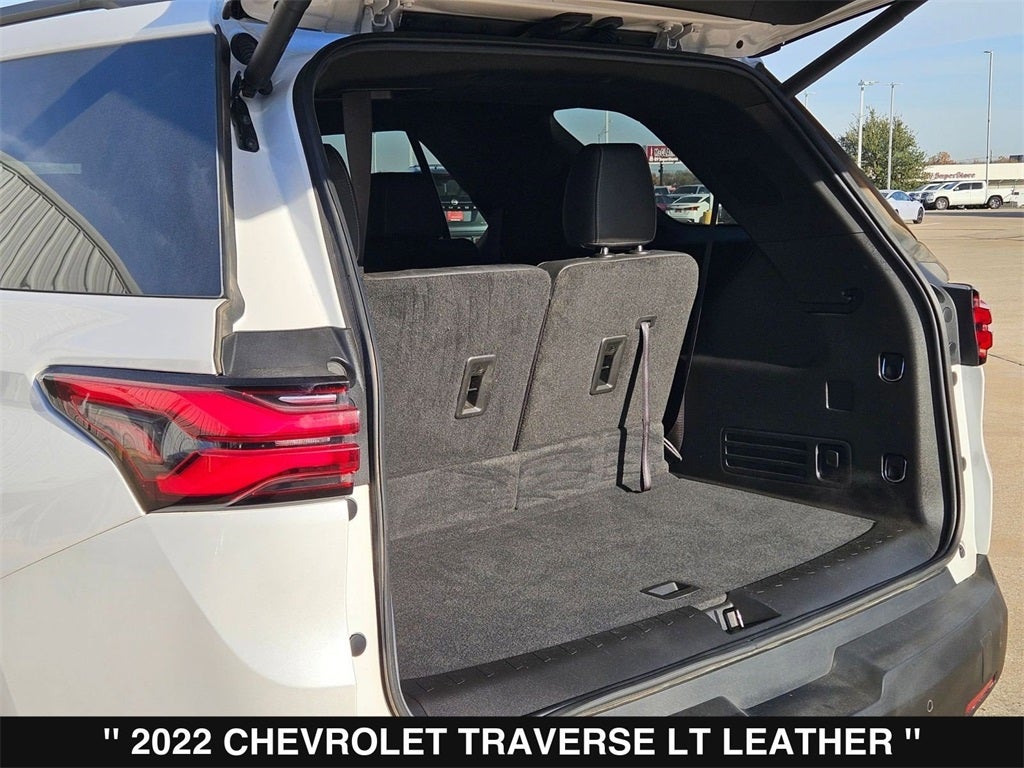 2022 Chevrolet Traverse LT Leather