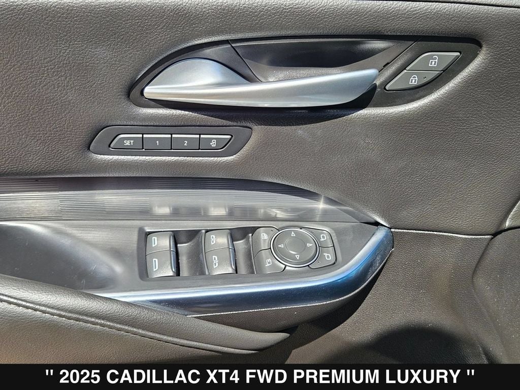 2025 Cadillac XT4 Premium Luxury