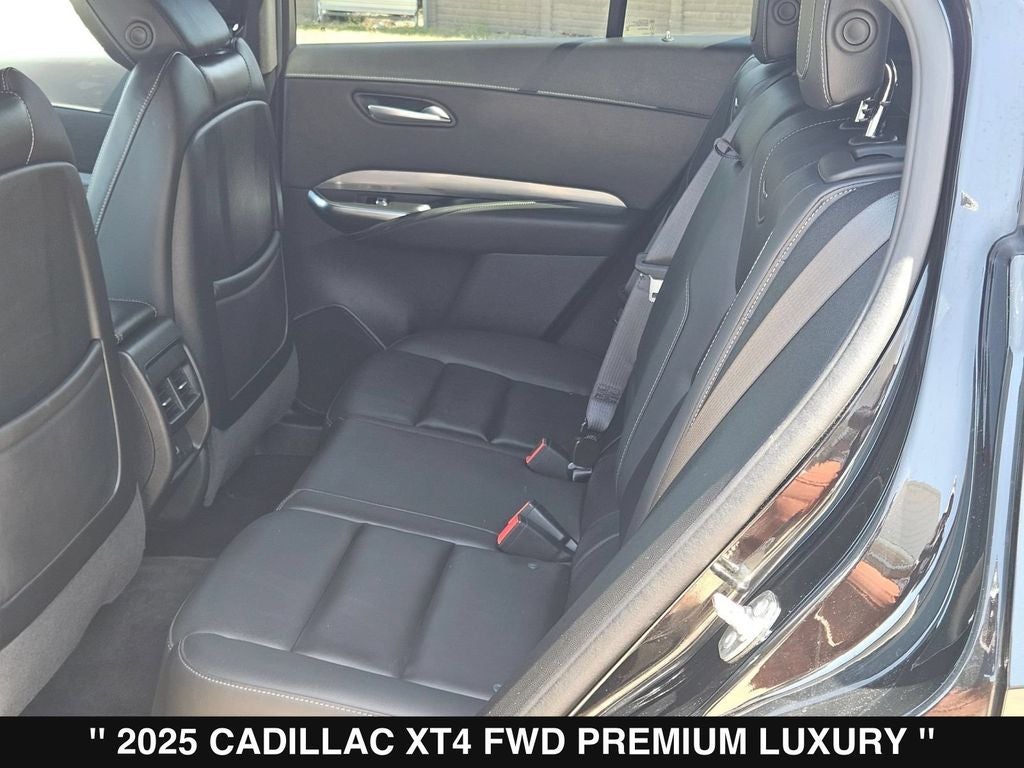 2025 Cadillac XT4 Premium Luxury