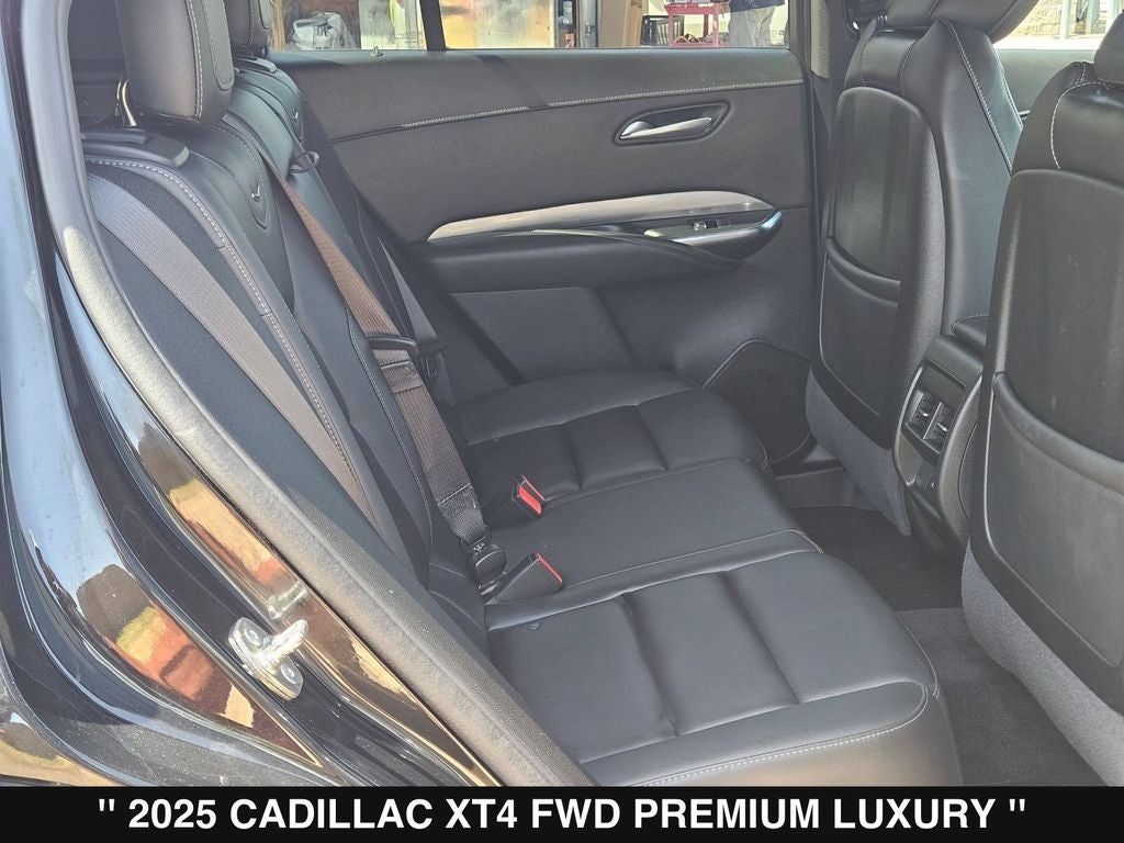 2025 Cadillac XT4 Premium Luxury