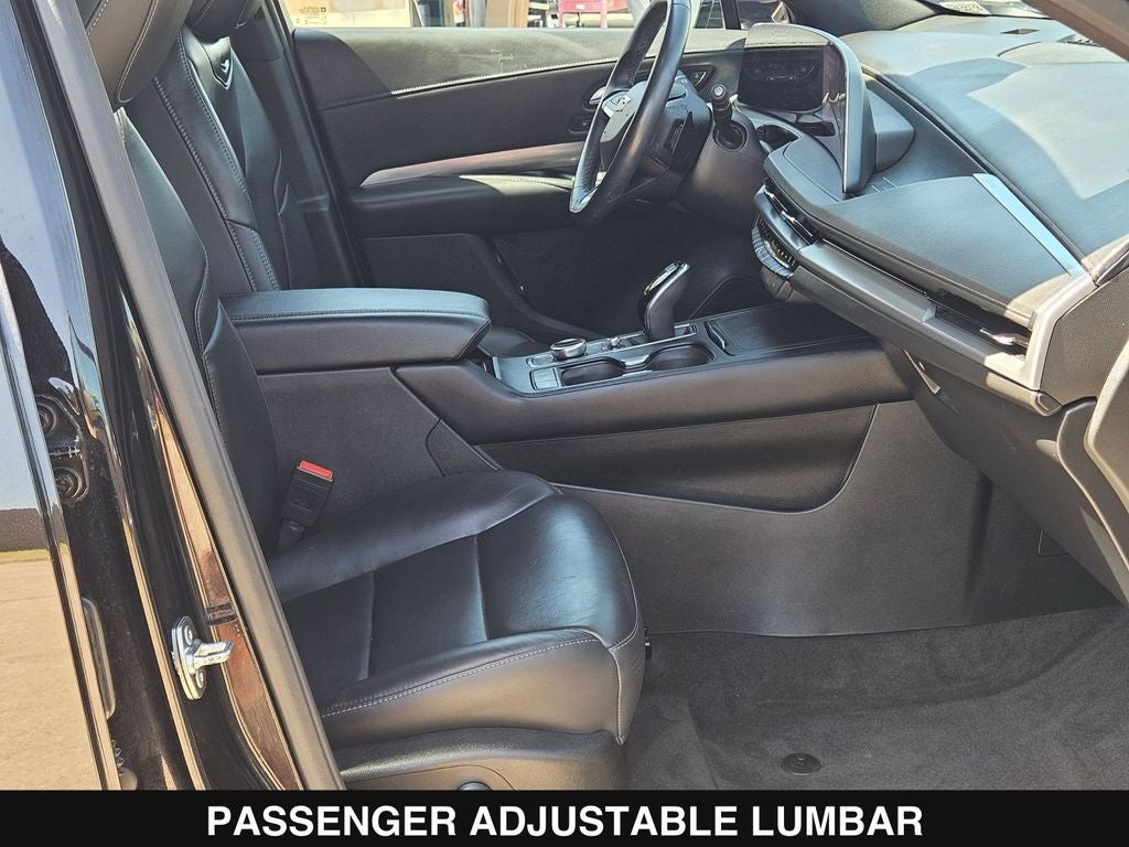 2025 Cadillac XT4 Premium Luxury