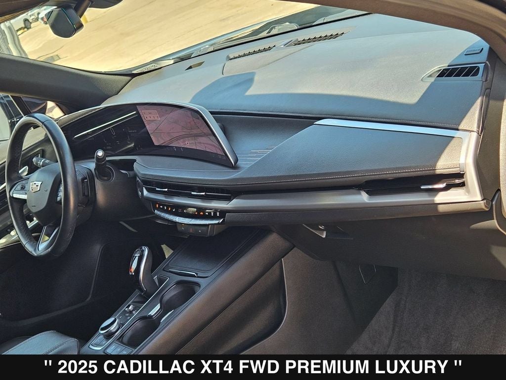 2025 Cadillac XT4 Premium Luxury