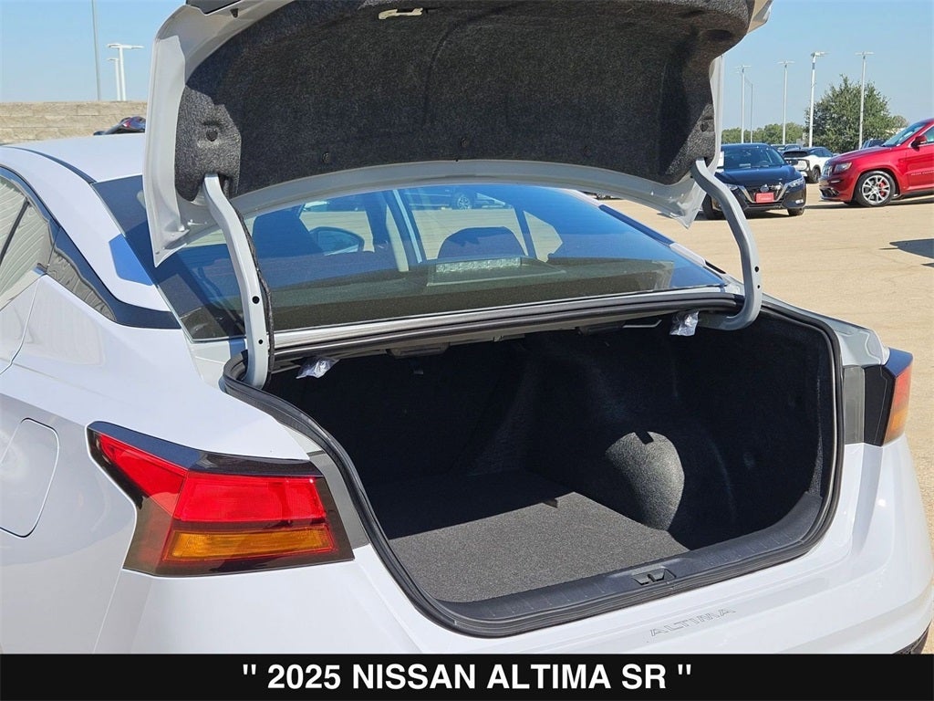 2025 Nissan Altima 2.5 SR