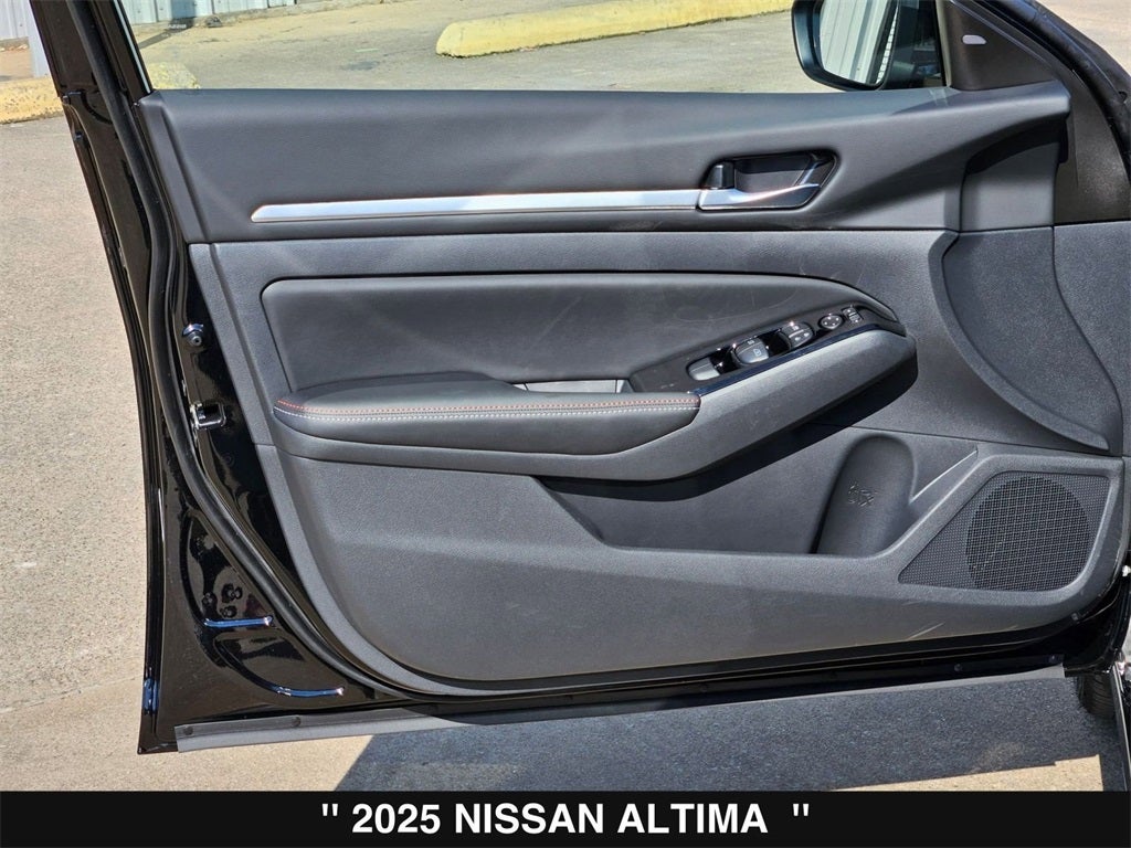 2025 Nissan Altima 2.5 SR