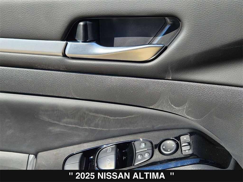 2025 Nissan Altima 2.5 SR