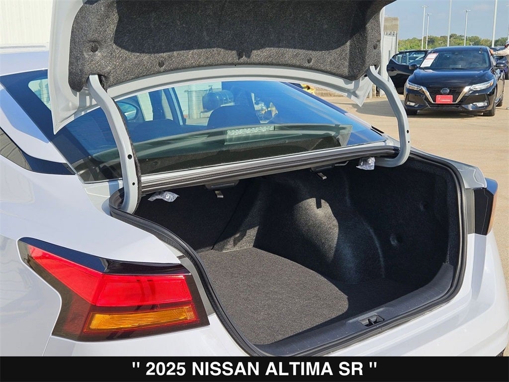 2025 Nissan Altima 2.5 SR