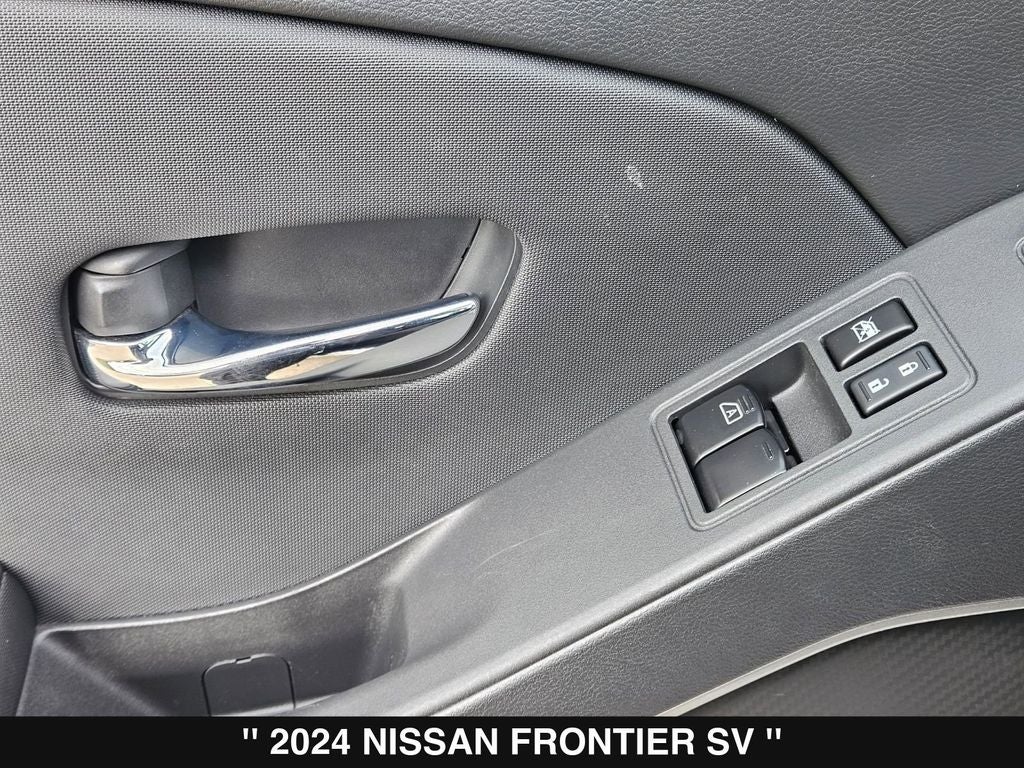 2024 Nissan Frontier SV