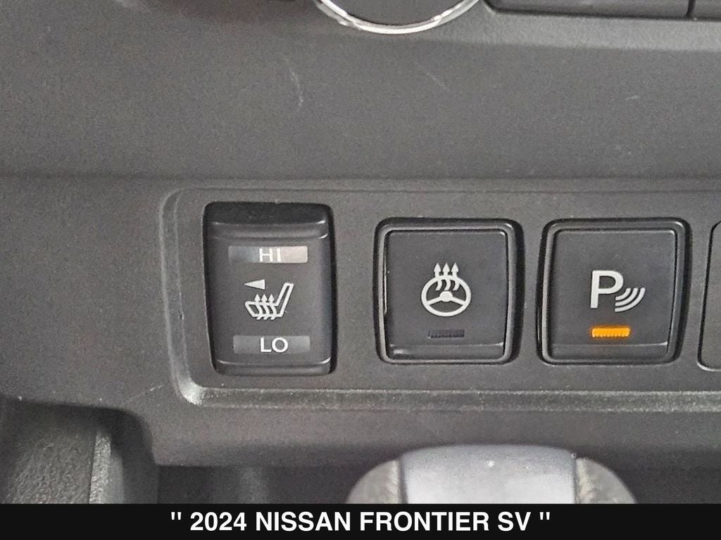 2024 Nissan Frontier SV