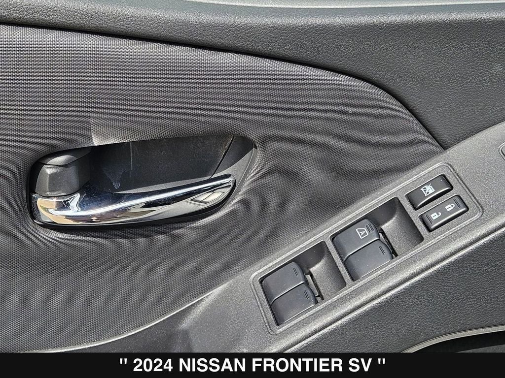 2024 Nissan Frontier SV