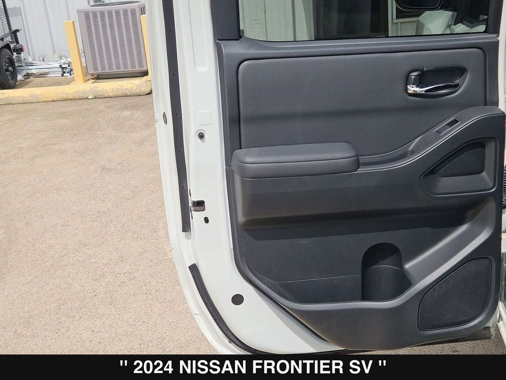 2024 Nissan Frontier SV