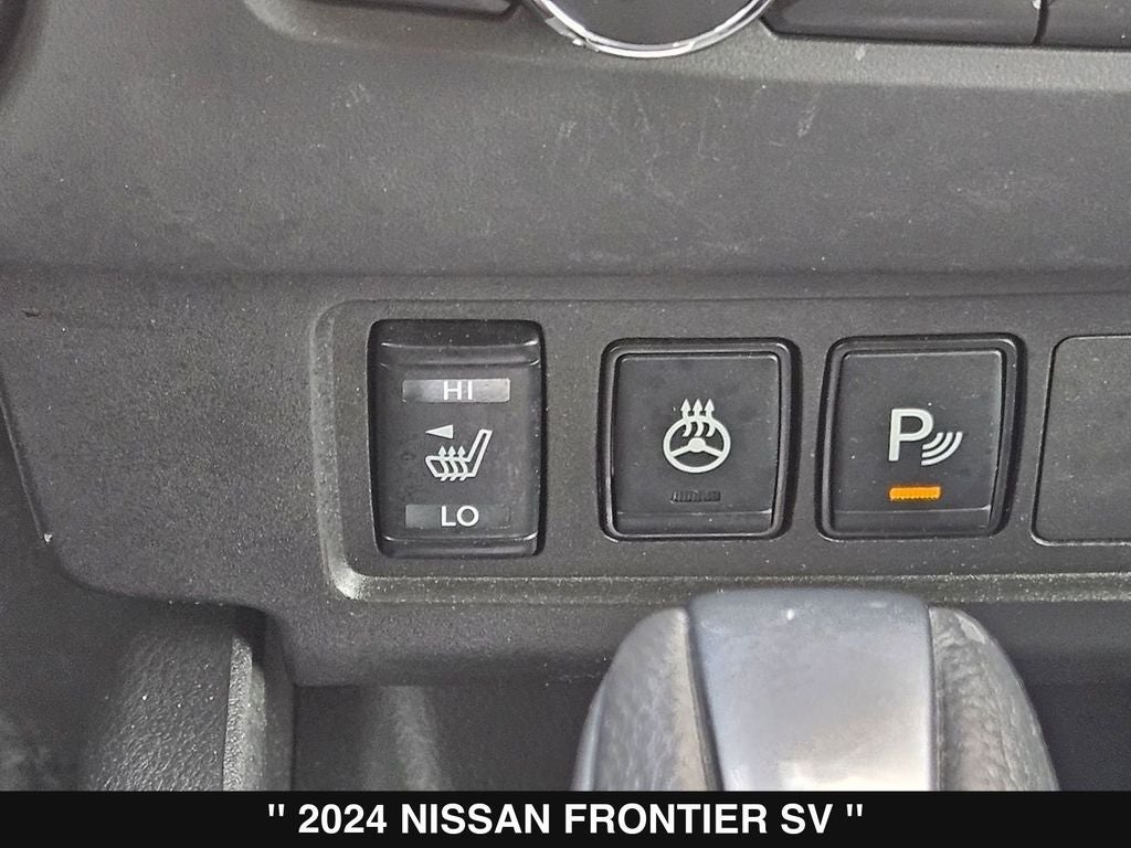 2024 Nissan Frontier SV