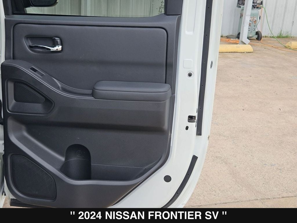 2024 Nissan Frontier SV