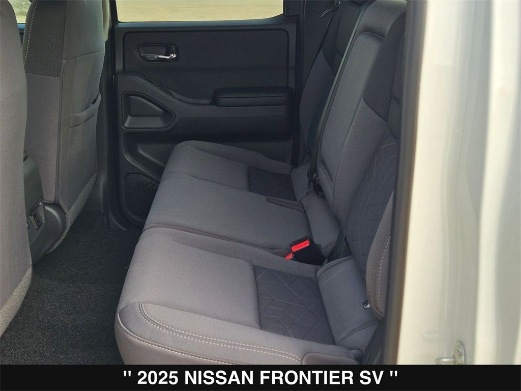 2025 Nissan Frontier SV