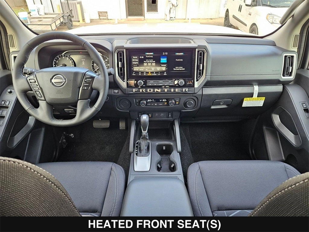 2025 Nissan Frontier SV