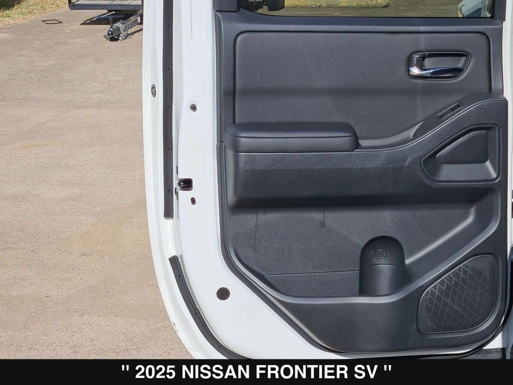 2025 Nissan Frontier SV