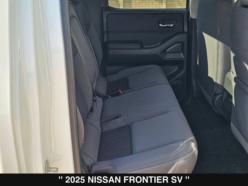 2025 Nissan Frontier SV