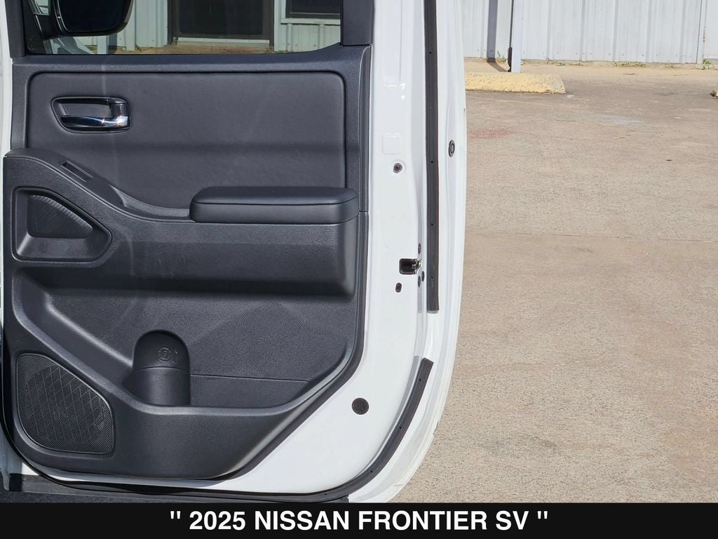 2025 Nissan Frontier SV