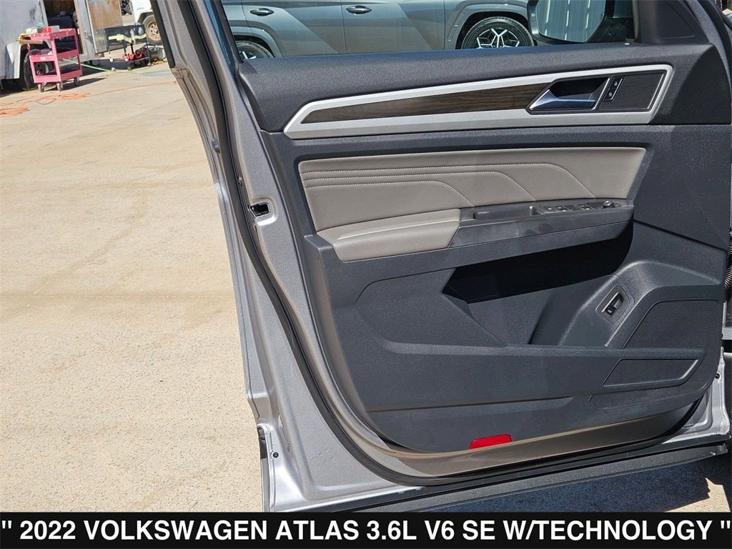 2022 Volkswagen Atlas 3.6L V6 SE w/Technology
