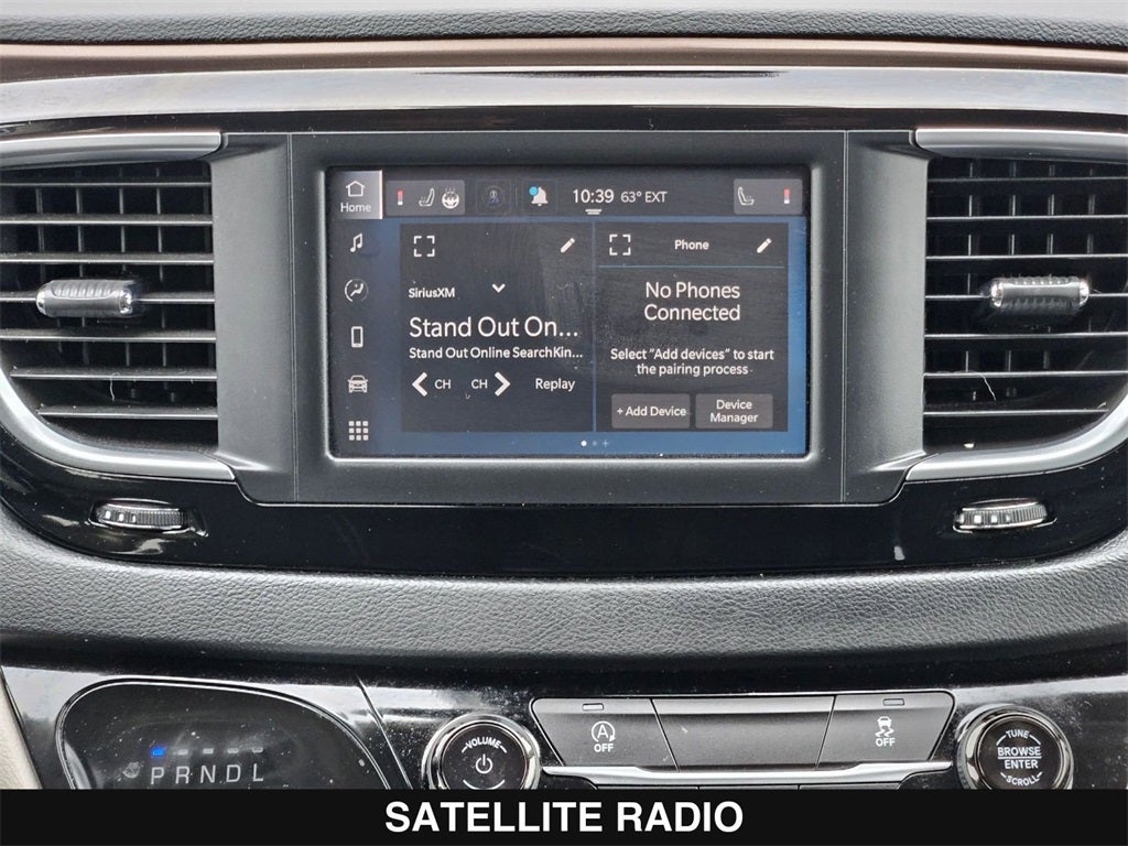 2023 Chrysler Voyager LX