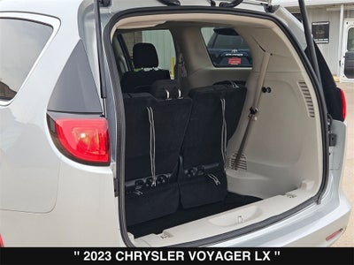 2023 Chrysler Voyager LX
