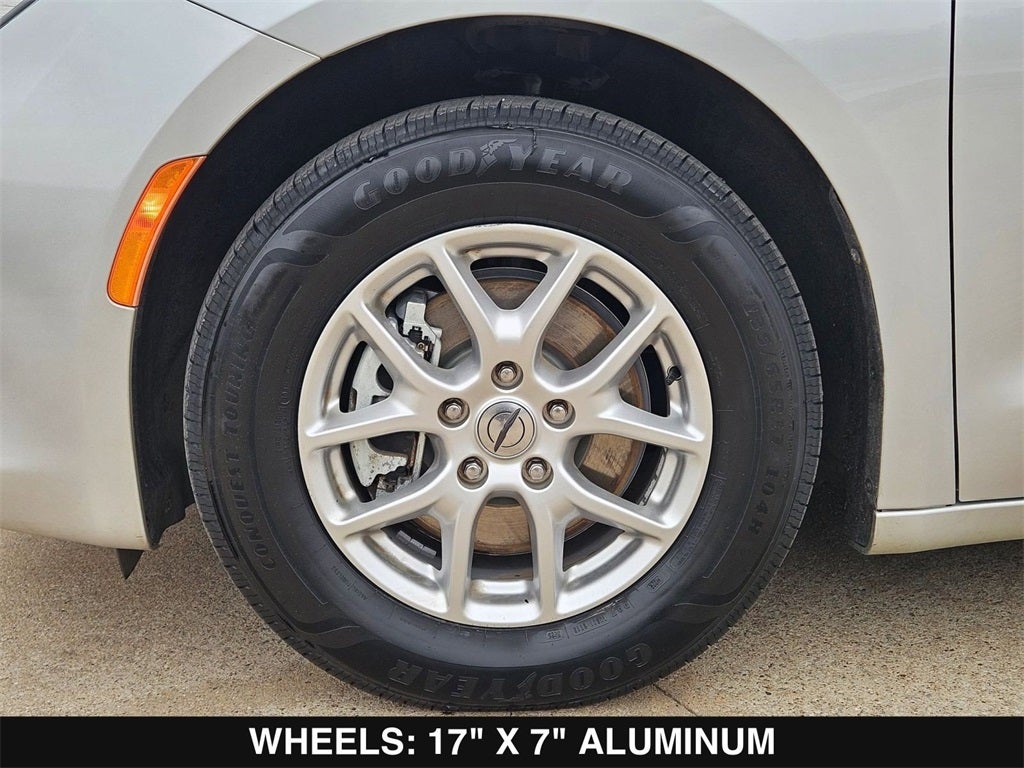 2023 Chrysler Voyager LX