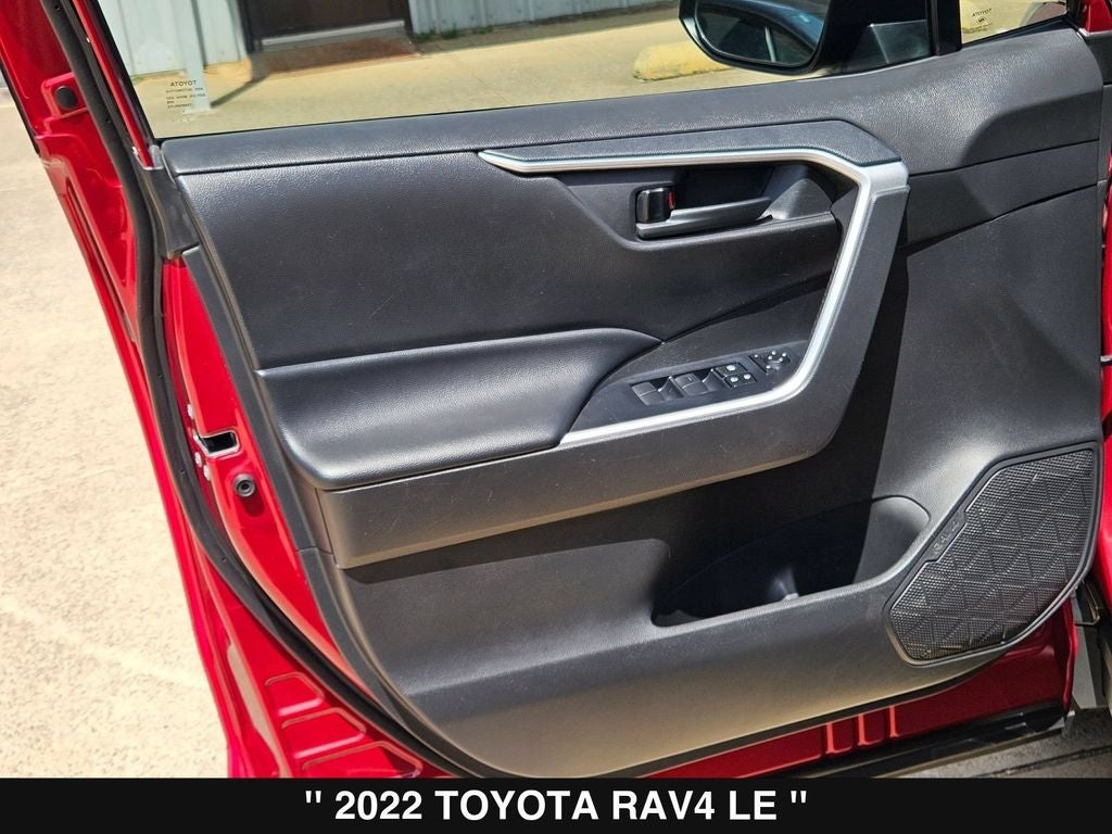 2022 Toyota RAV4 LE