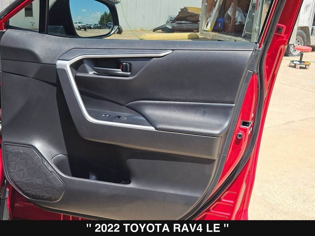 2022 Toyota RAV4 LE