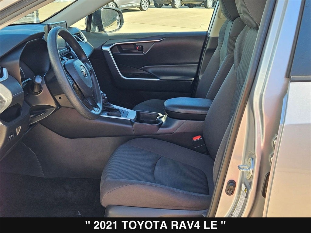 2021 Toyota RAV4 LE