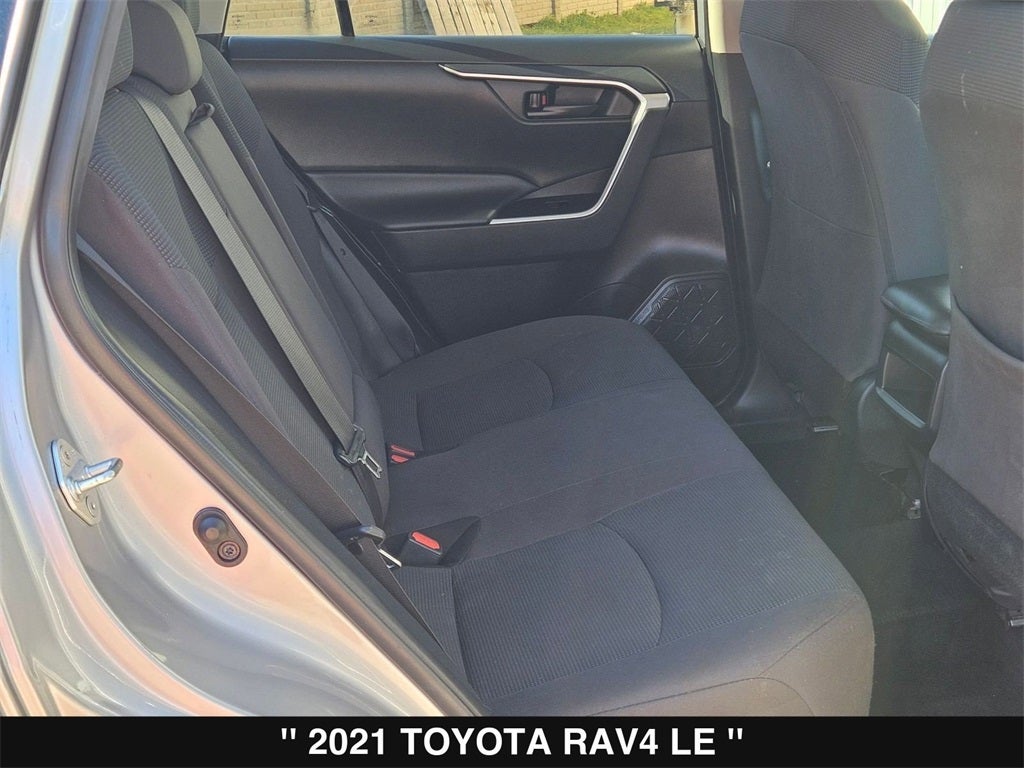 2021 Toyota RAV4 LE