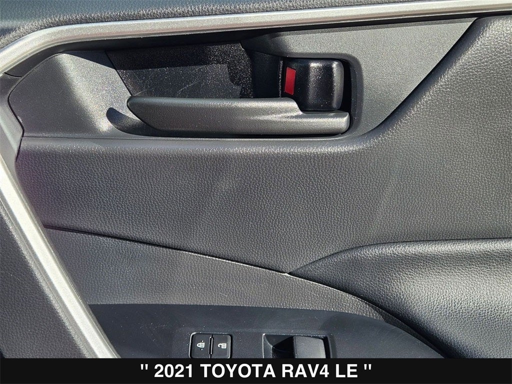 2021 Toyota RAV4 LE