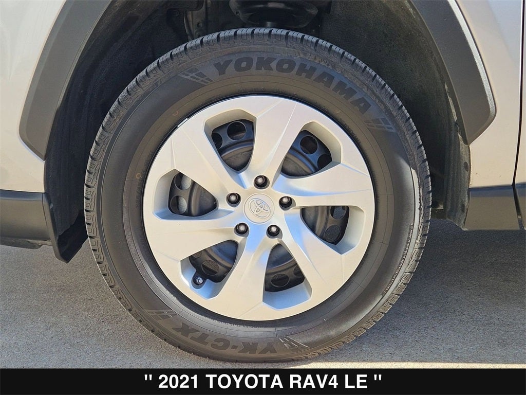 2021 Toyota RAV4 LE