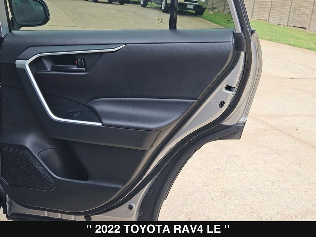 2022 Toyota RAV4 LE