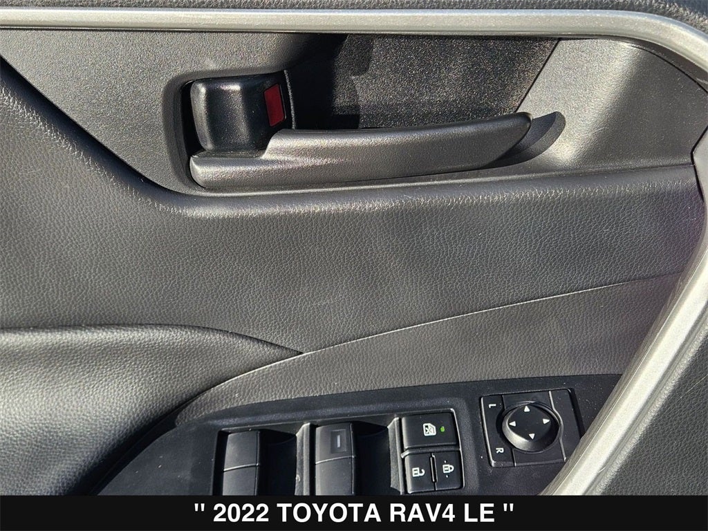 2022 Toyota RAV4 LE