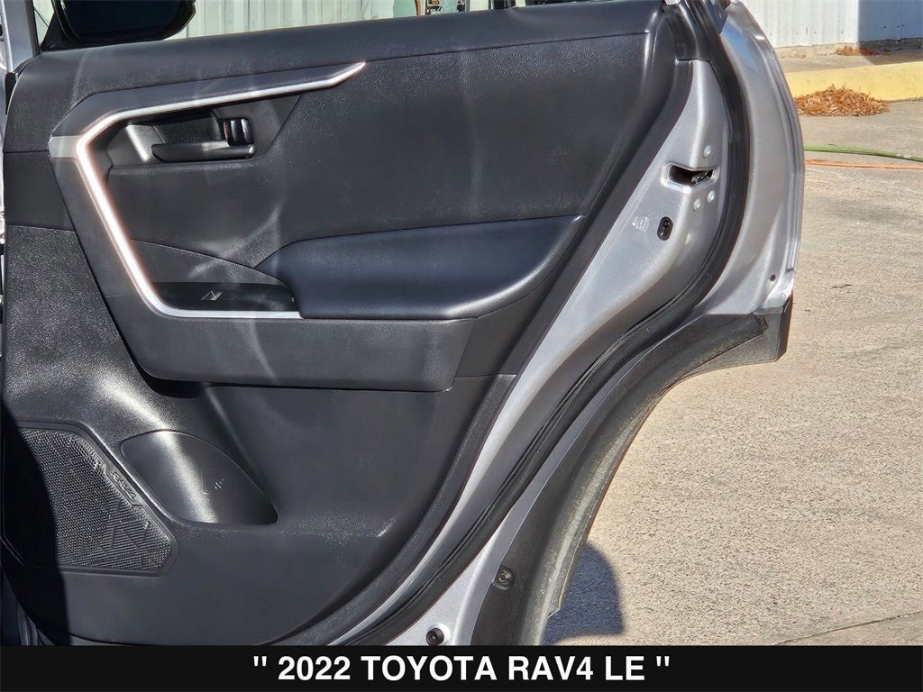 2022 Toyota RAV4 LE