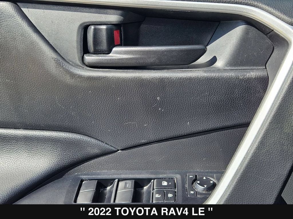 2022 Toyota RAV4 LE