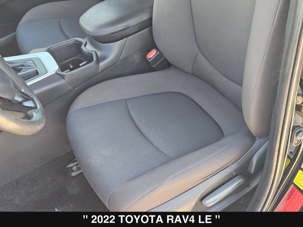 2022 Toyota RAV4 LE