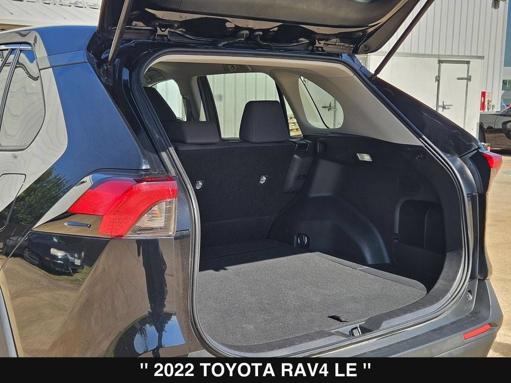 2022 Toyota RAV4 LE